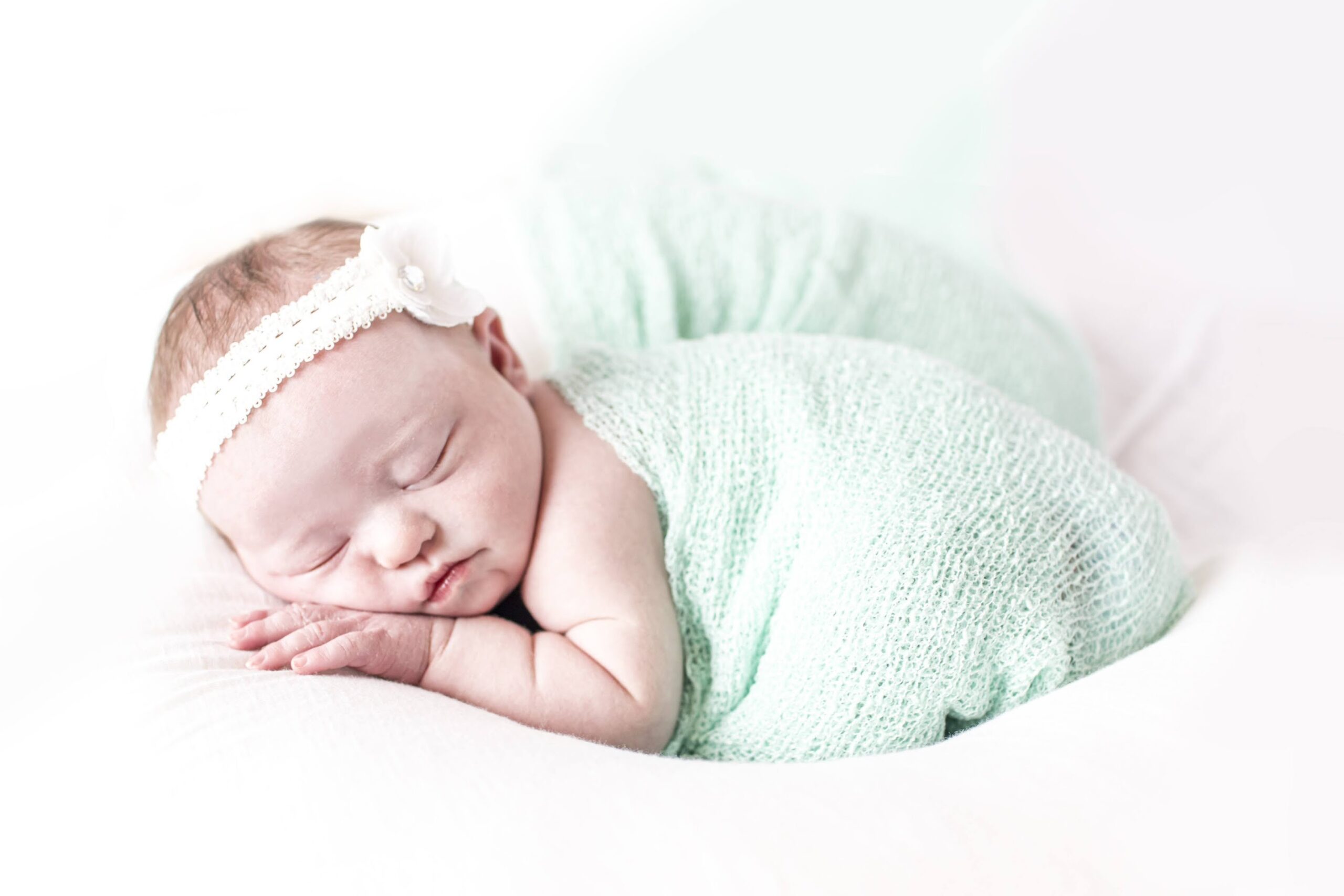 newborn photography, mint, white